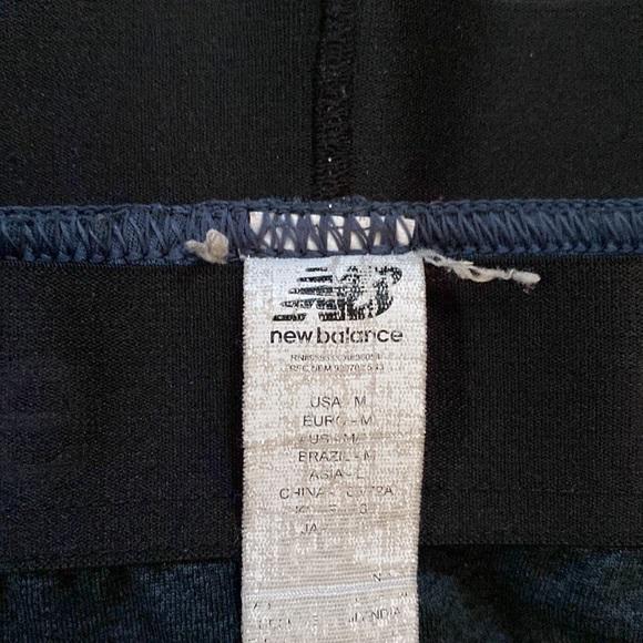 🤎3 for $20!🤎 New Balance Women’s Shorts Black/Grey Size Medium - Picture 5 of 9